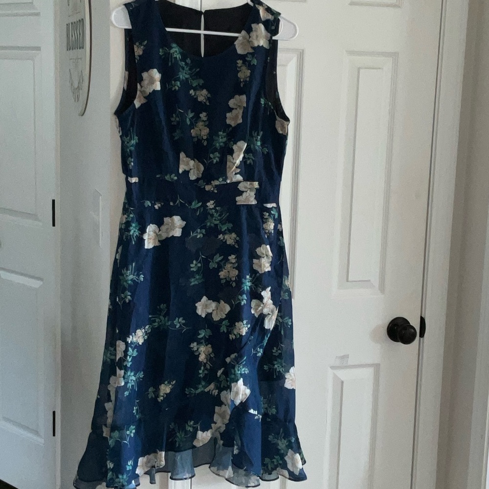 Navy Floral Sleeveless Midi Dress